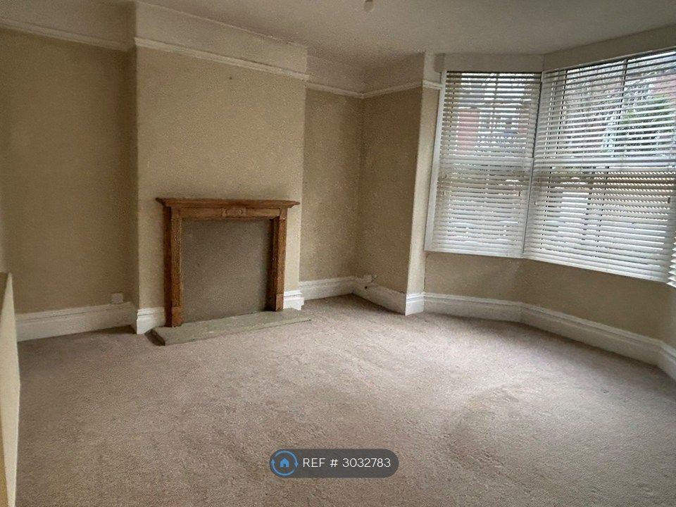 Property photo 2 of 9 Sitting Room