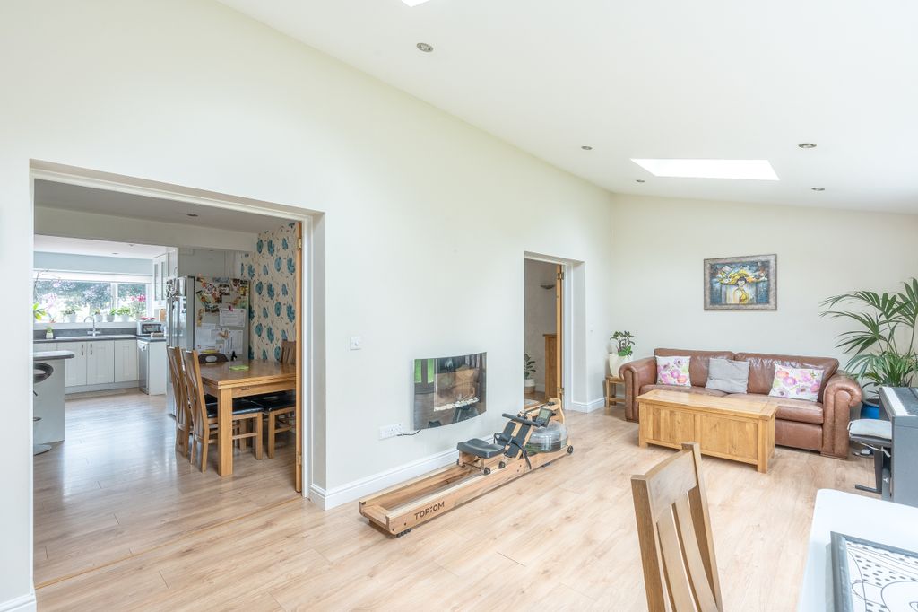 Property photo 1 of 16 11