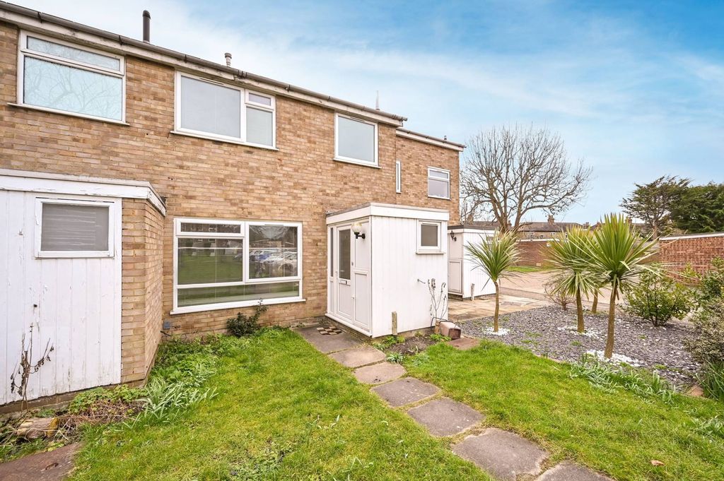 Property photo 2 of 12