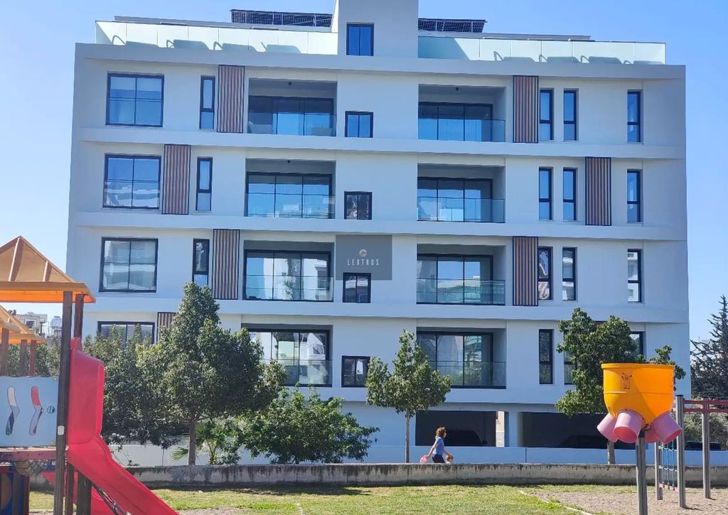 Property photo 1 of 8