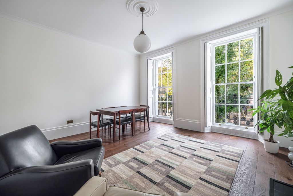 Property photo 2 of 28