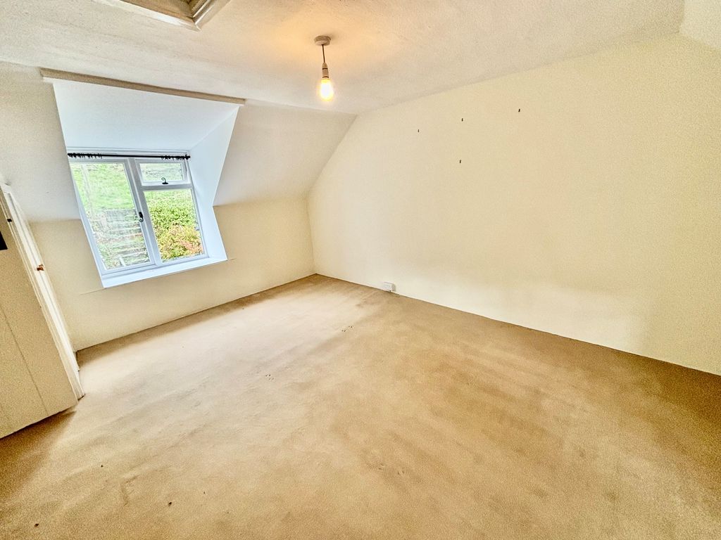 Property photo 3 of 10 View