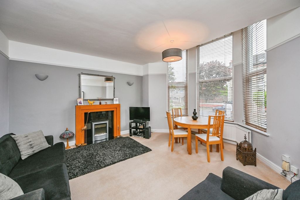 Property photo 3 of 12 Pbox-Img.Jpg
