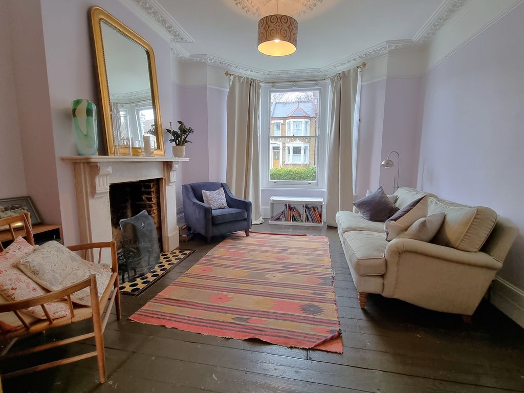 Property photo 3 of 28