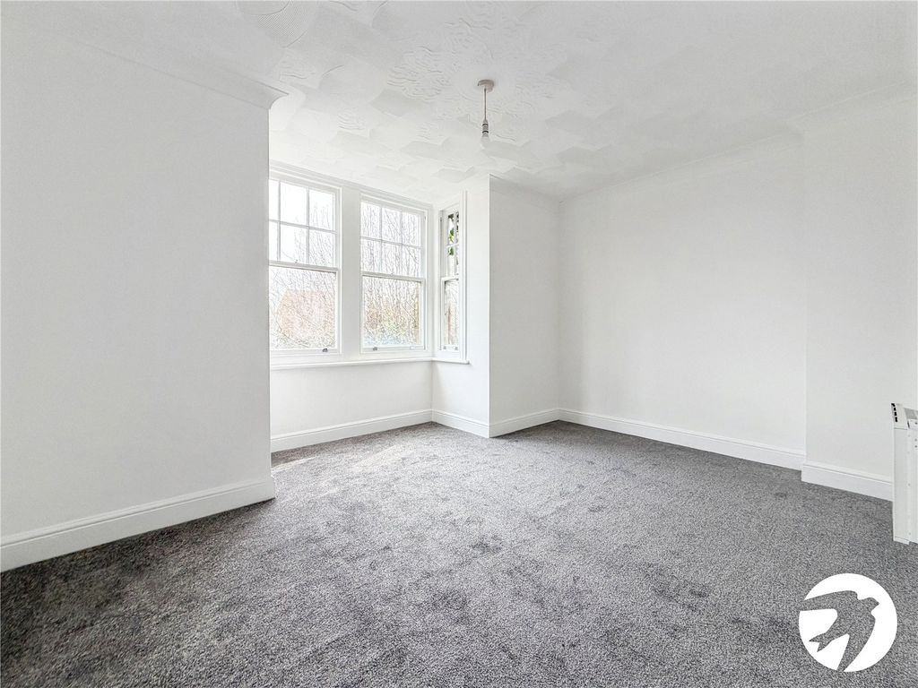 Property photo 3 of 8 Bedroom