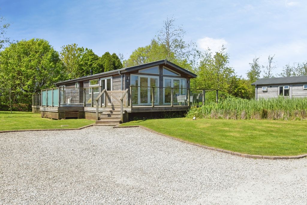 Property photo 1 of 20 Pbox-Img.Jpg