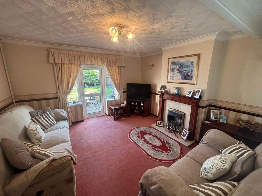 Property photo 2 of 3