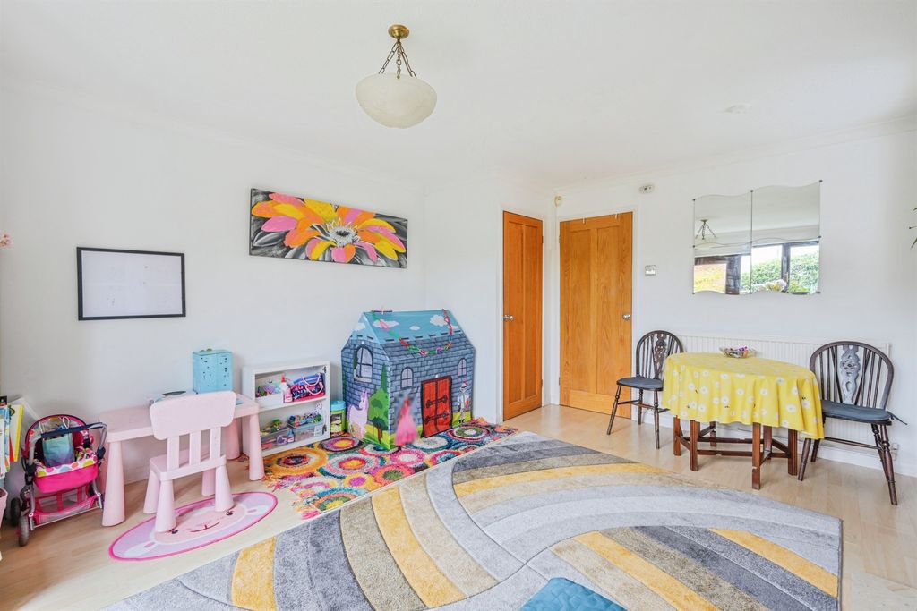 Property photo 3 of 18