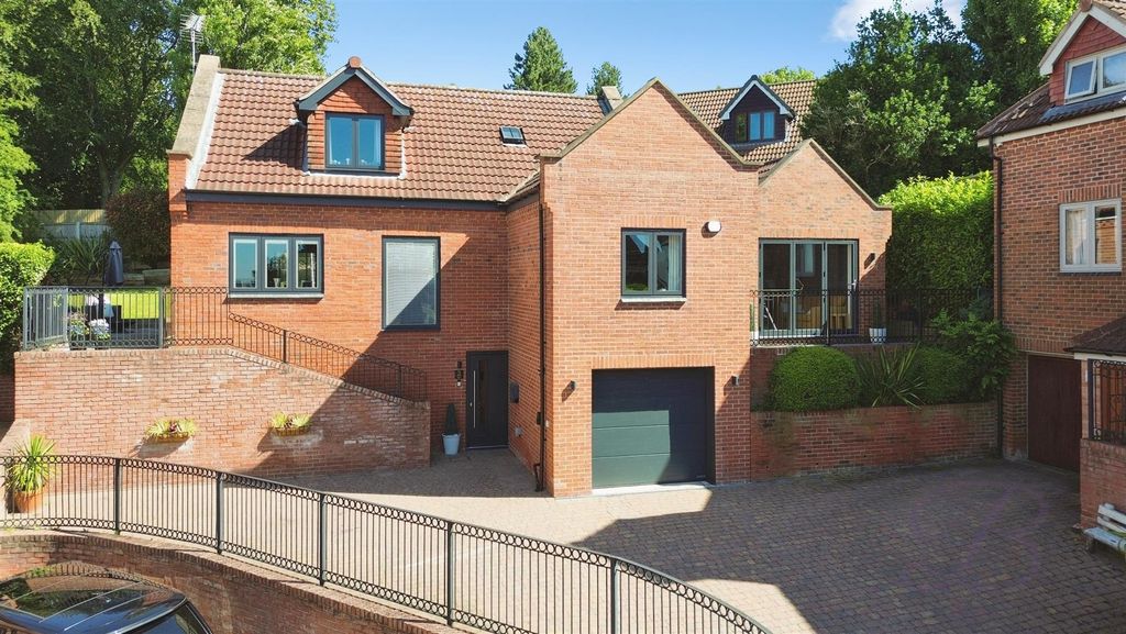 Property photo 1 of 51 3.Jpg