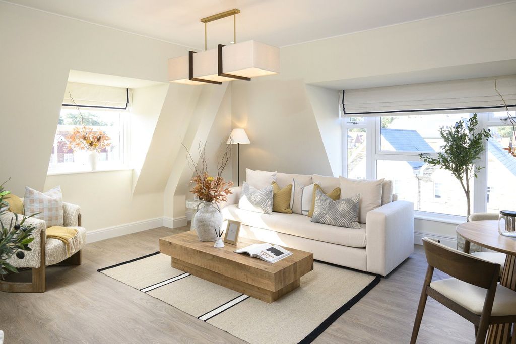 Property photo 2 of 11 Picture No. 16