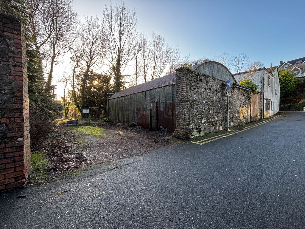 Property photo 1 of 3