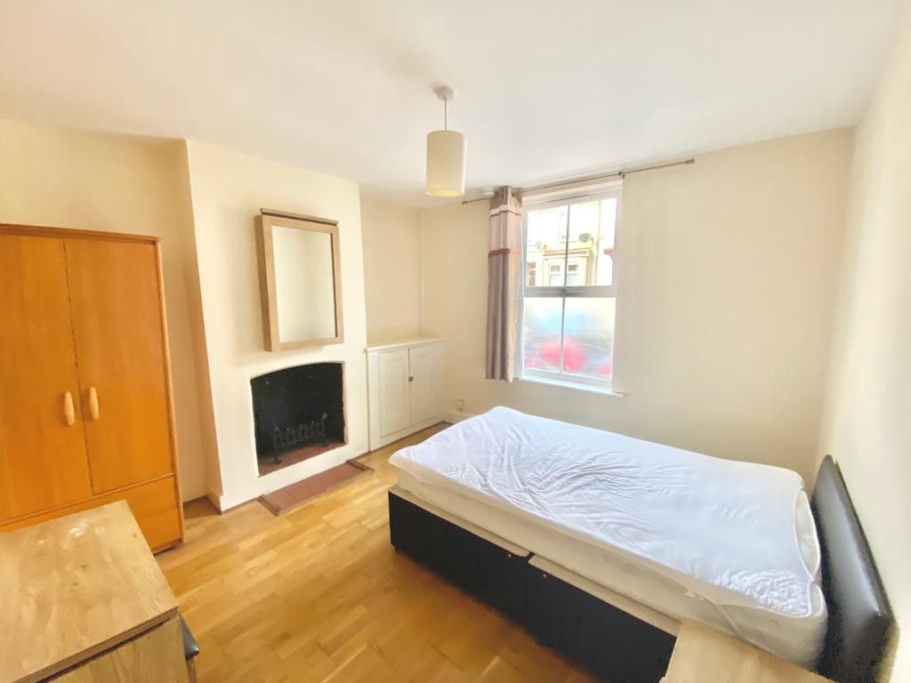 Property photo 2 of 6