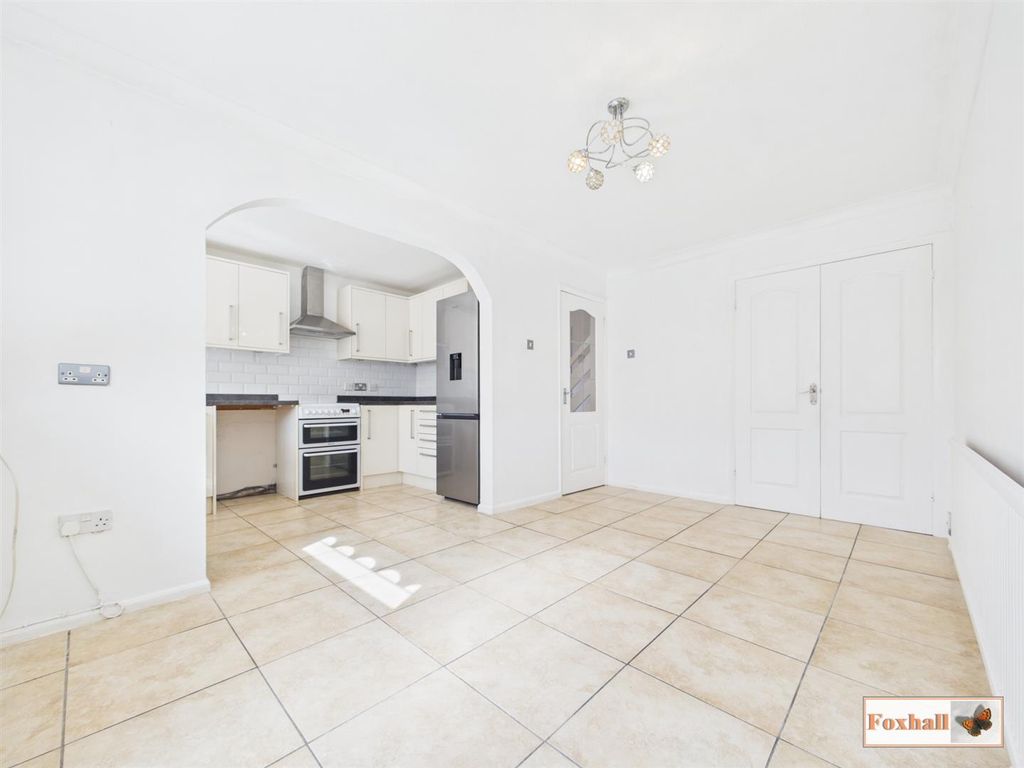 Property photo 3 of 18 Kitchen / Diner