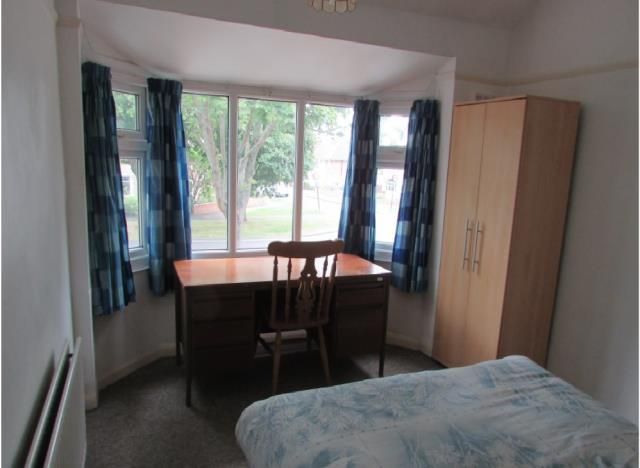 Property photo 3 of 4 Bedroom 1