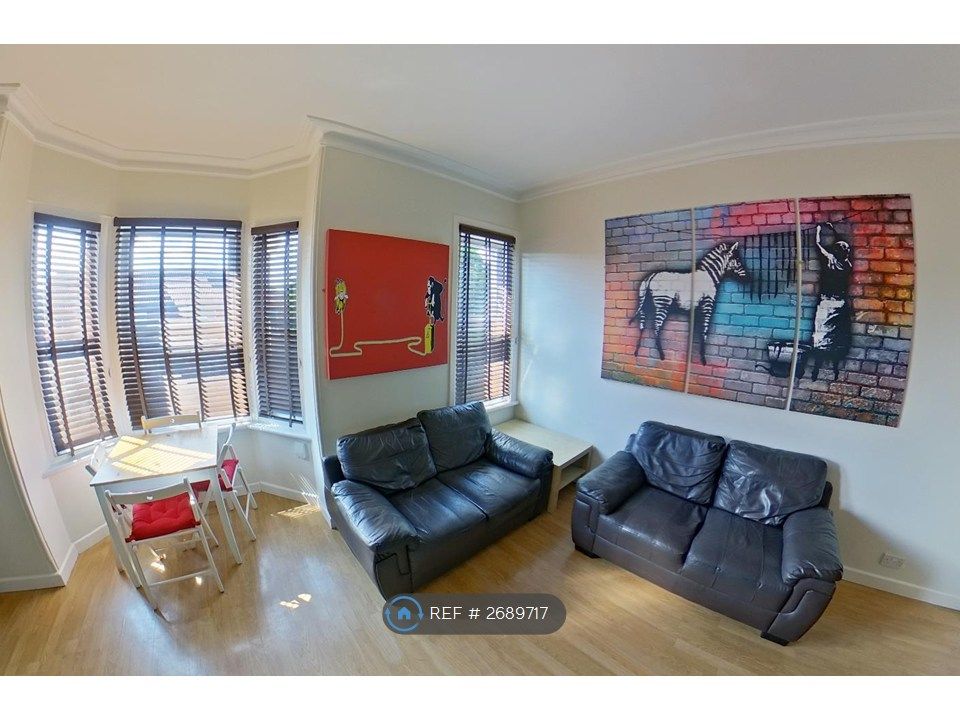 Property photo 2 of 12 Living Room