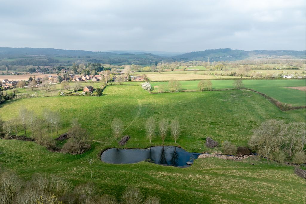 Property photo 2 of 24