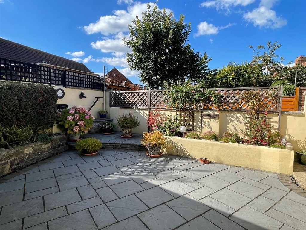 Property photo 2 of 20 Garden.Jpg