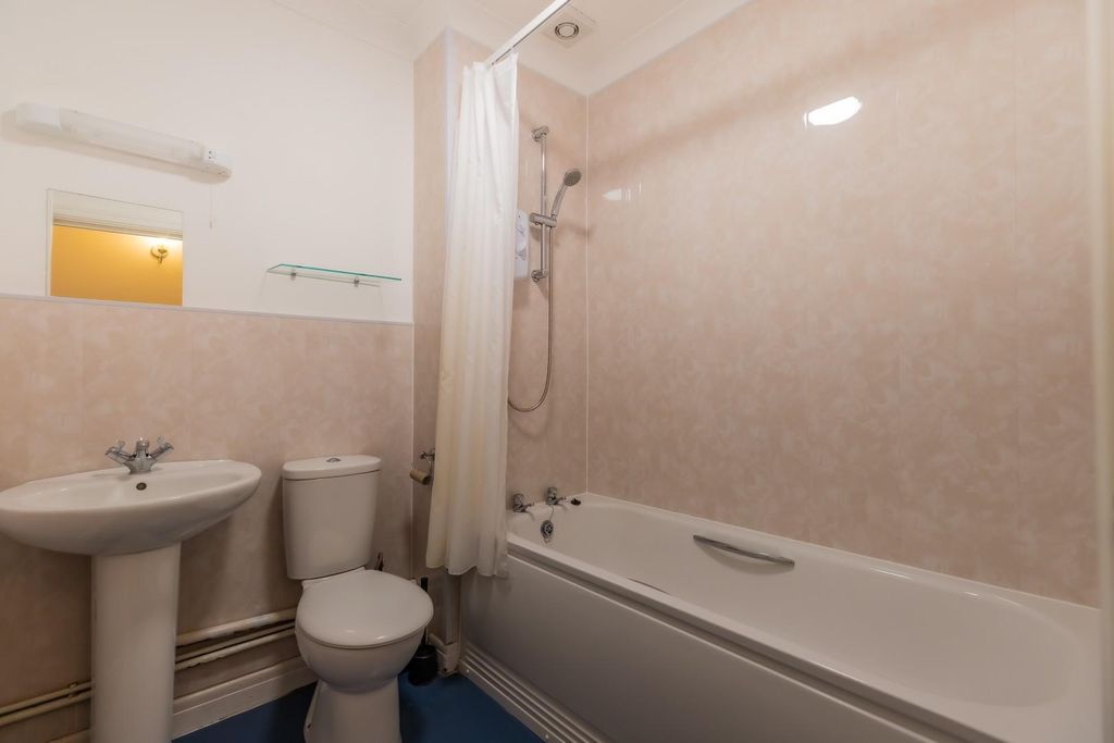 Additional image 4 of 2 bed flat to rentMariners Heights, Penarth CF64