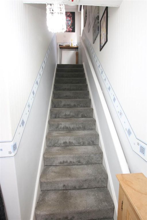 Property photo 3 of 13 Entrance Hall