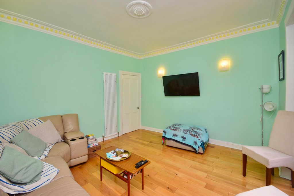 Property photo 3 of 31