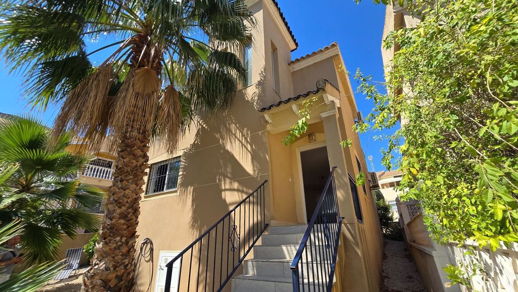 Property photo 1 of 44