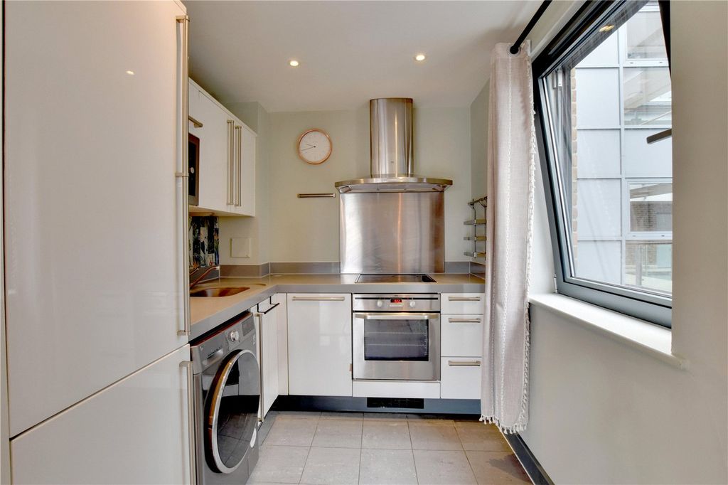 Property photo 3 of 13 Picture No. 01