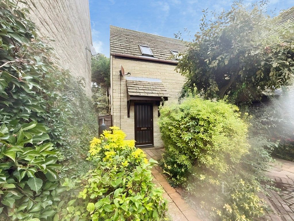 Property photo 1 of 10 Front