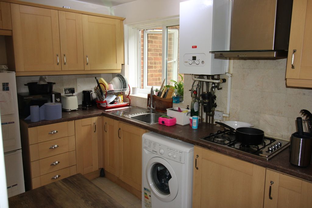 Property photo 3 of 5