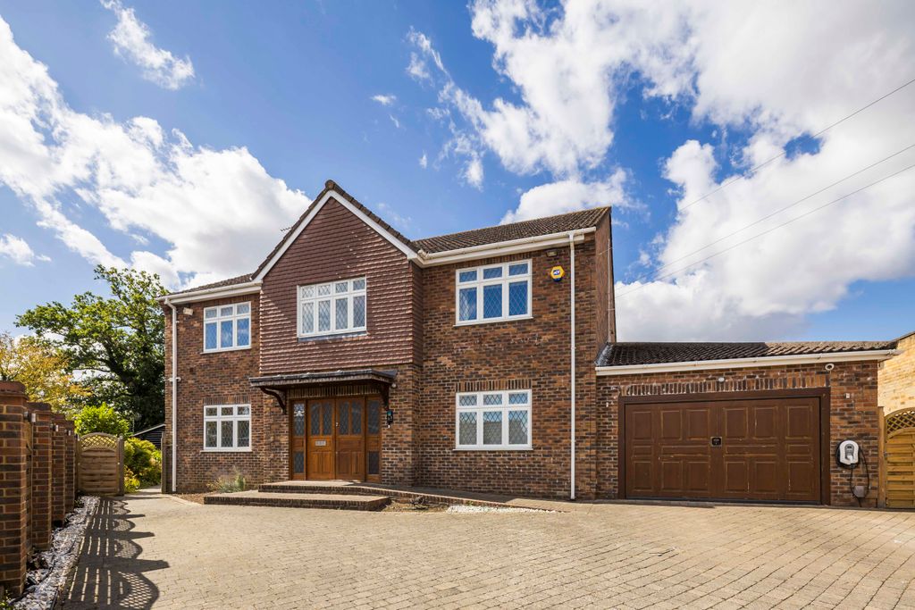Property photo 1 of 34