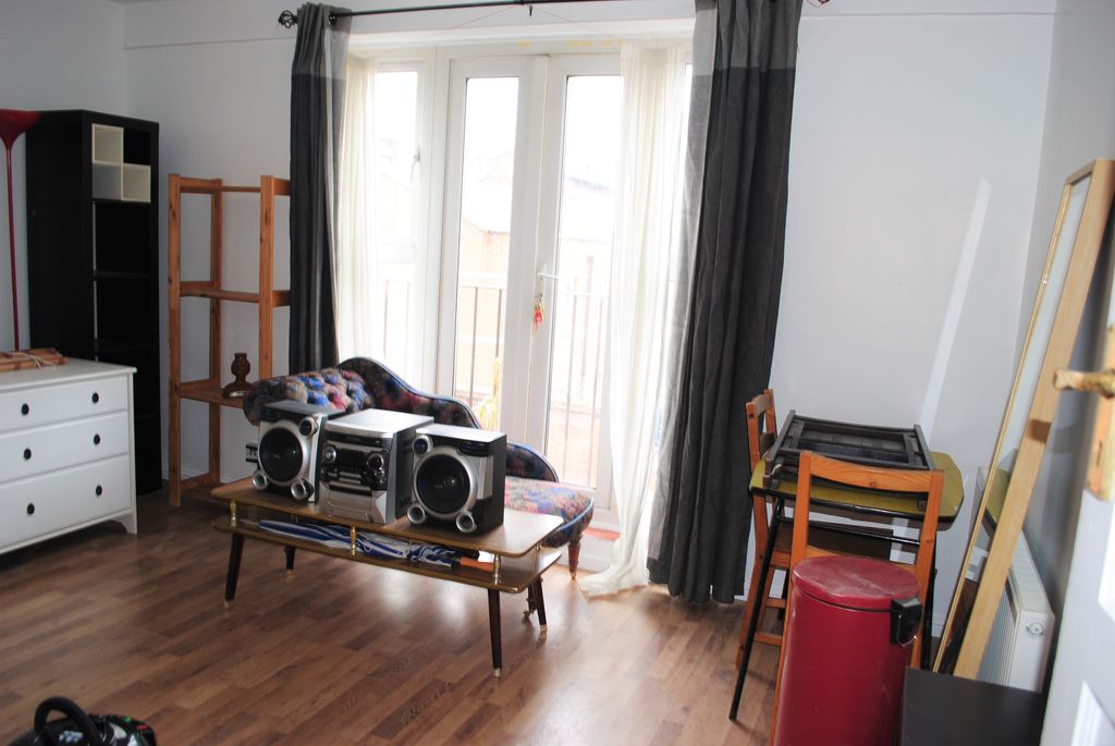 Property photo 2 of 5