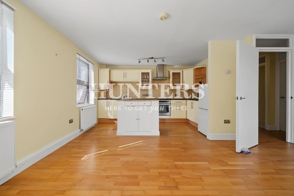 Property photo 2 of 13 Flat 4, 5 Cavendish Road Nw6 7Xt-6.Jpg