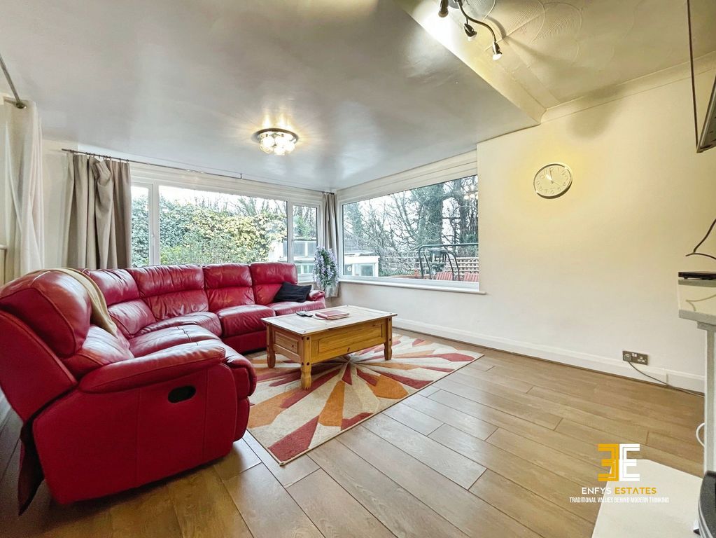 Property photo 2 of 40