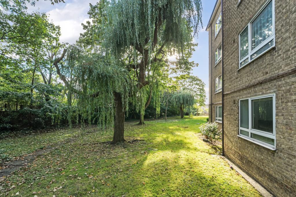 Property photo 2 of 11 External View