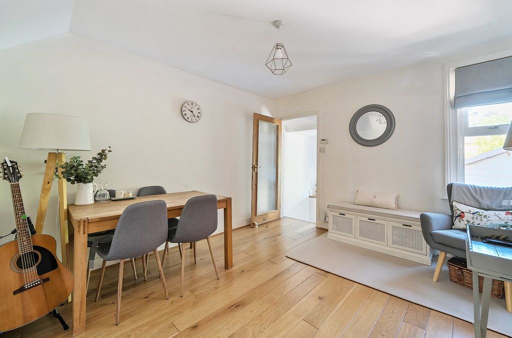 Property photo 3 of 27 1312428-15-685995...