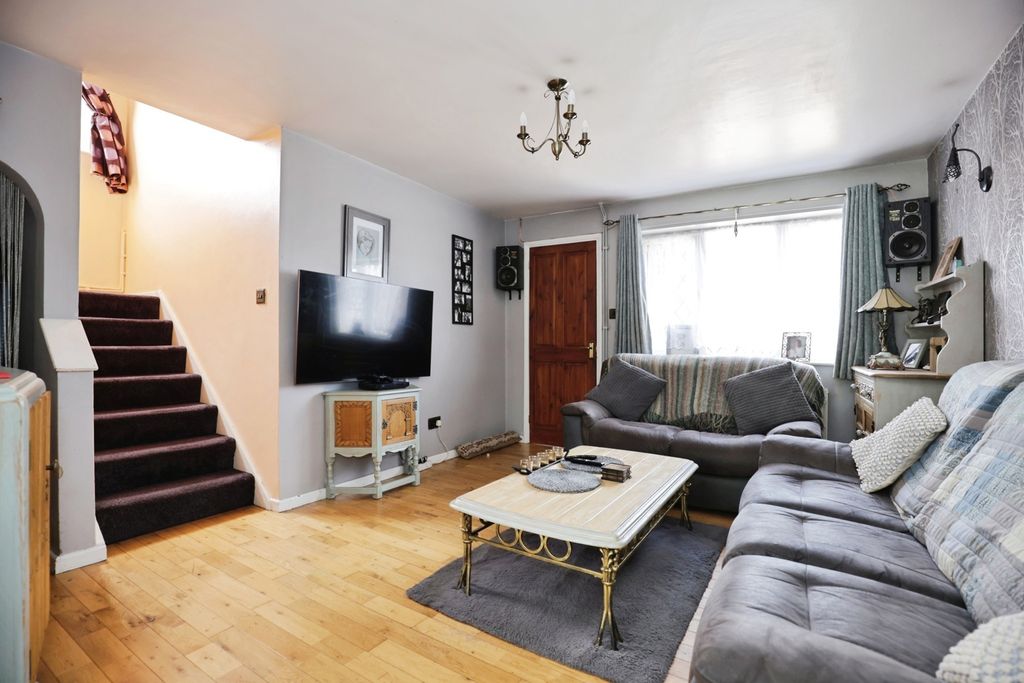 Property photo 2 of 15 Photo