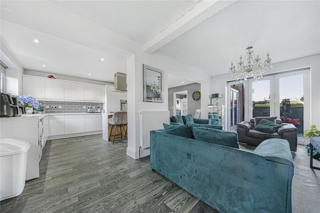 Property photo 3 of 24 Picture No. 10