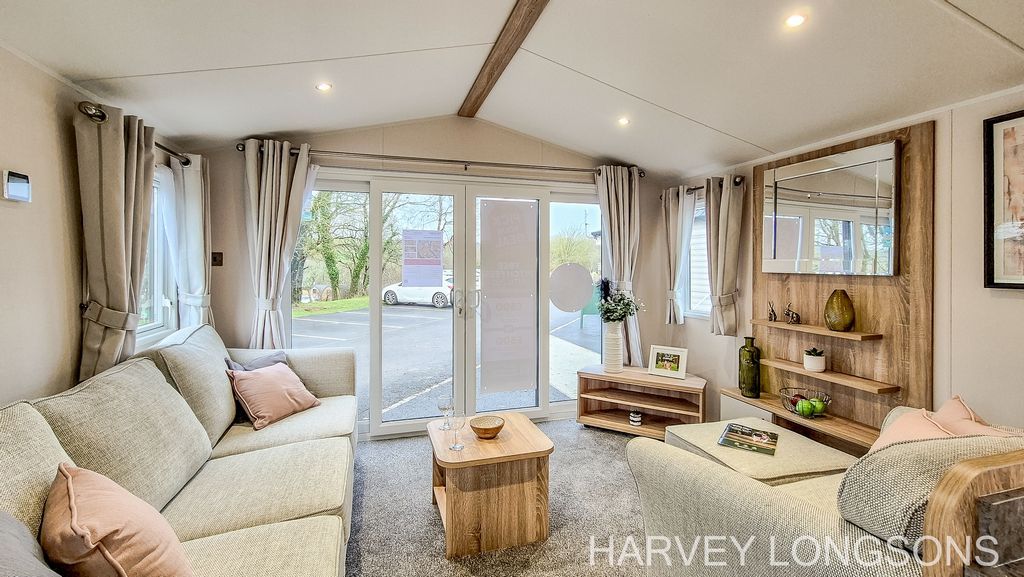 Property photo 3 of 22 Willerby Lamberhurst 11