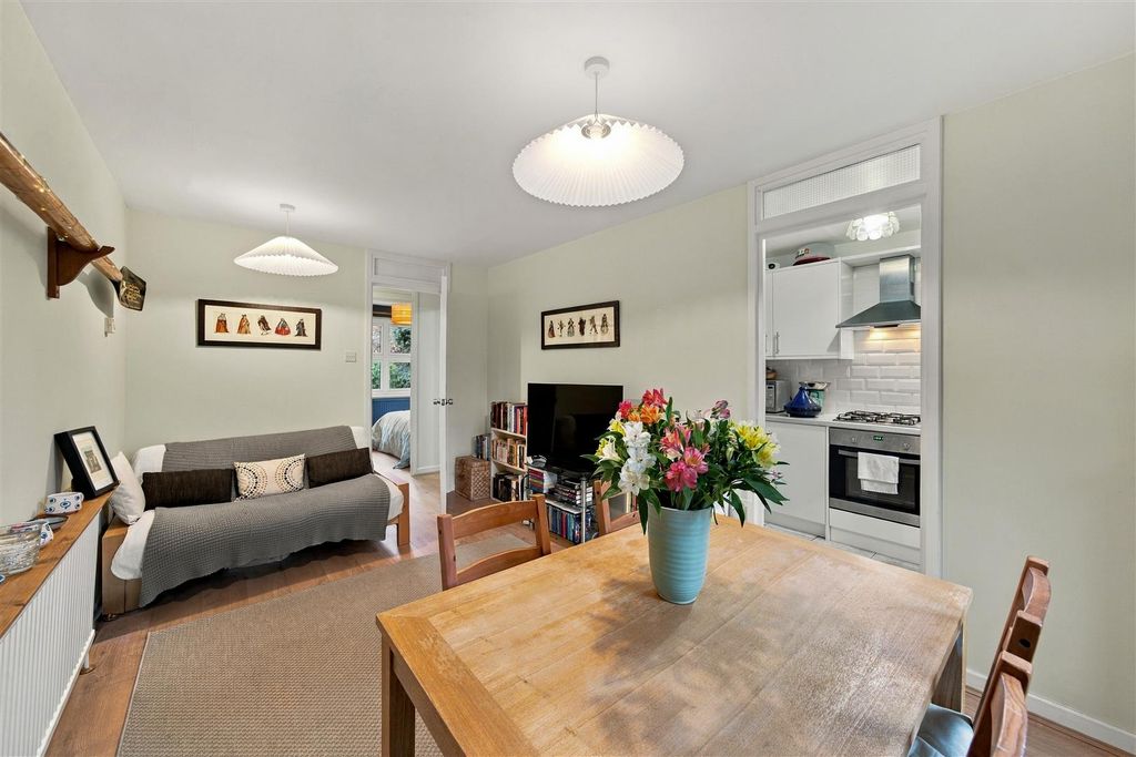 Property photo 1 of 12 For Sale - Holley Road, W3