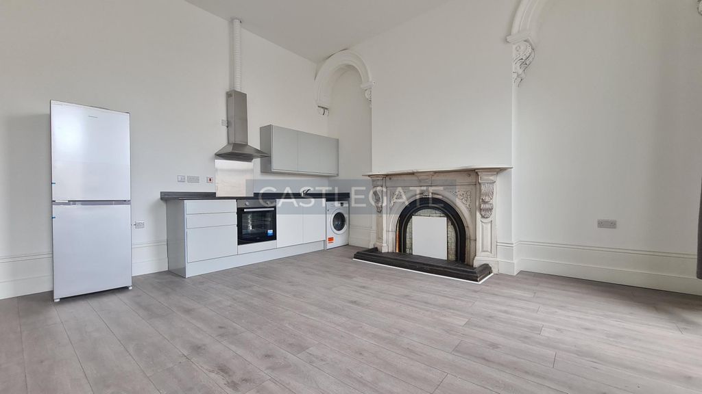 Property photo 2 of 10 20251031_112243