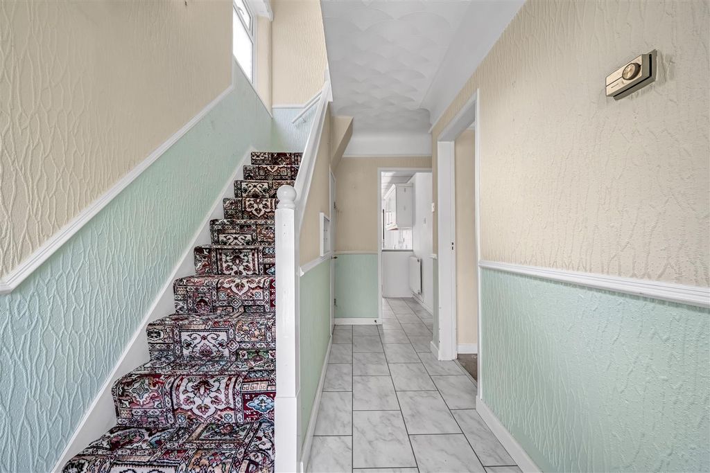 Property photo 3 of 19 Hallway