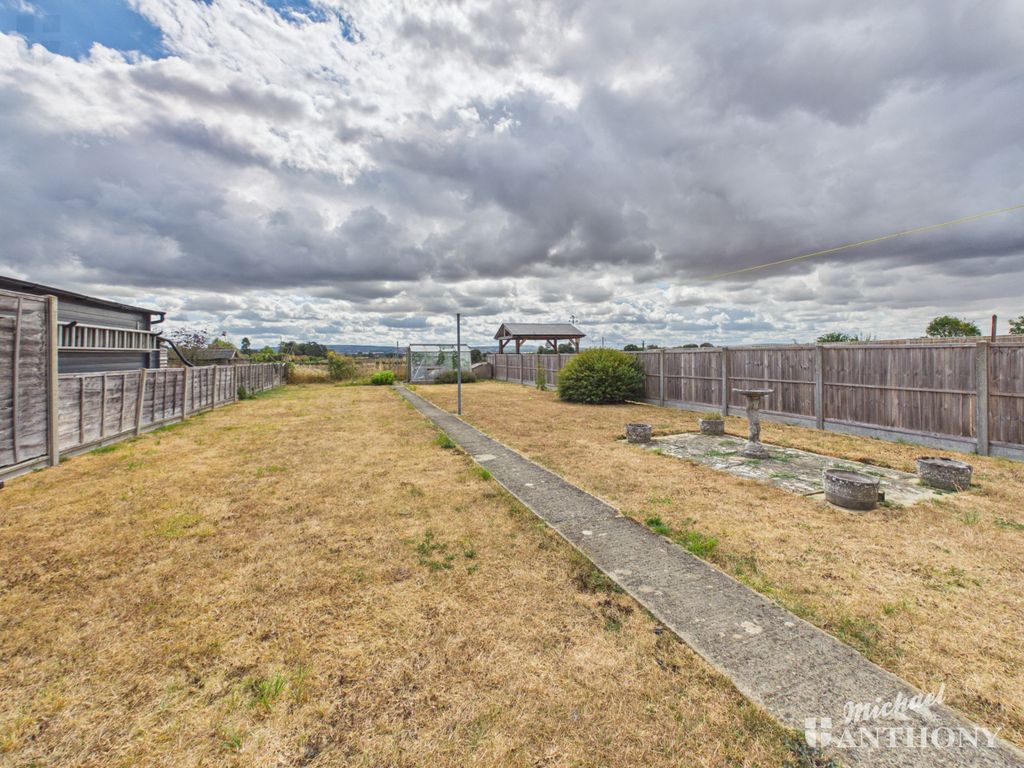Property photo 3 of 14 Cam03852G0-Pr0765-Still014