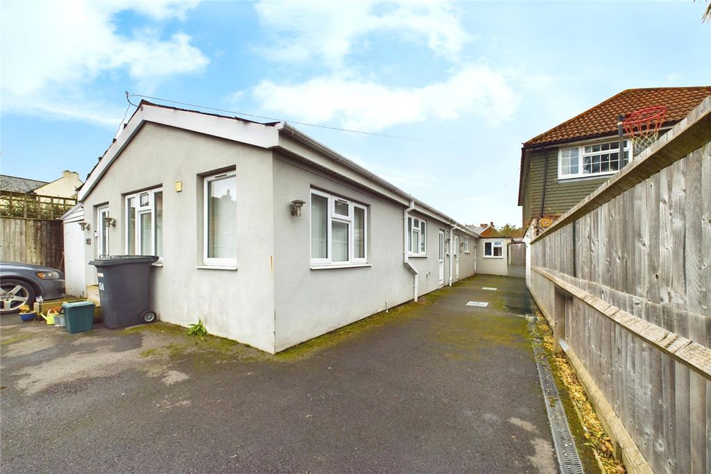 Property photo 1 of 8 Front