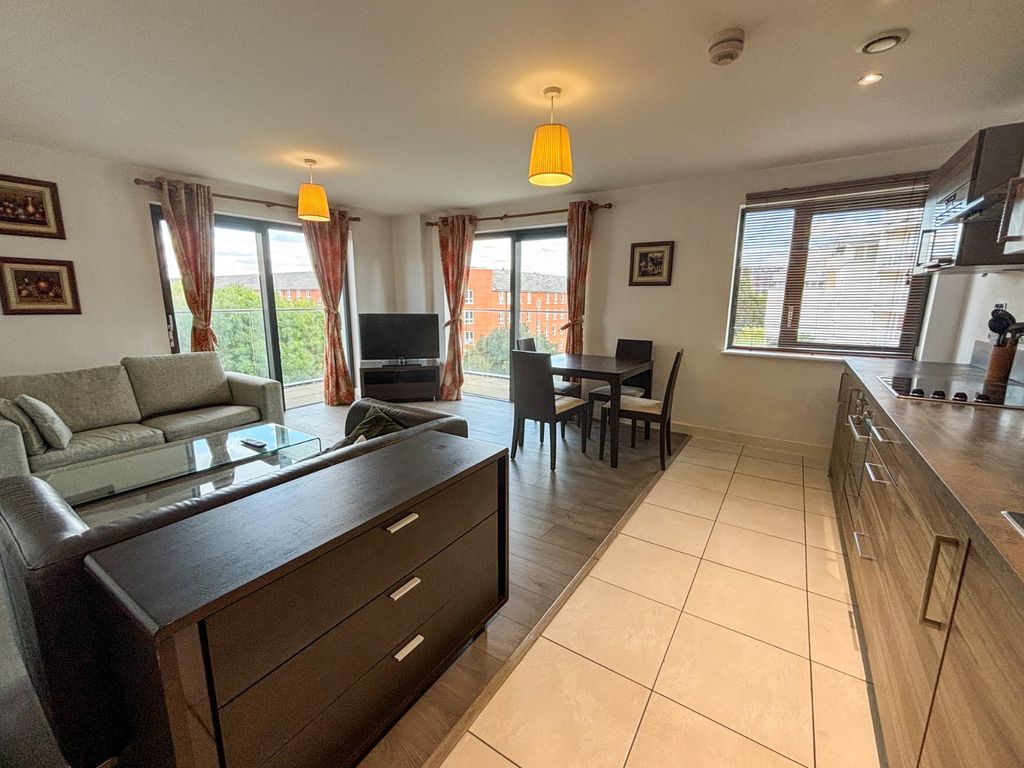 Property photo 1 of 9 Picture No. 10