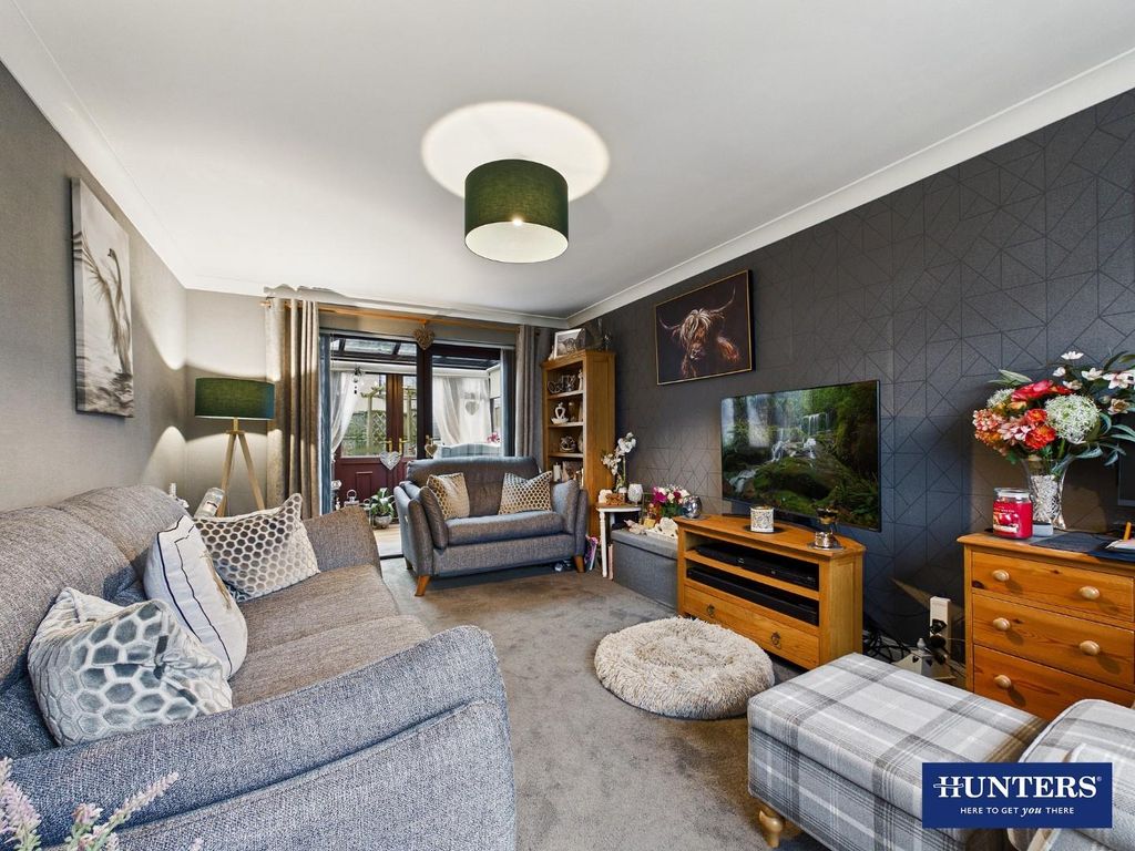 Property photo 1 of 24 Living Room