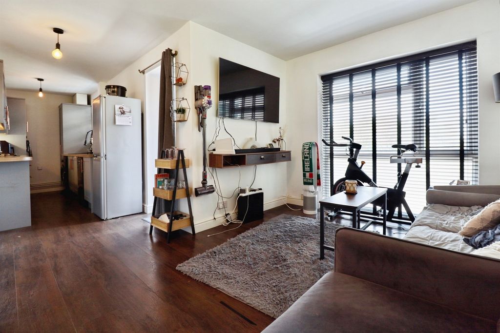 Property photo 1 of 18 Front