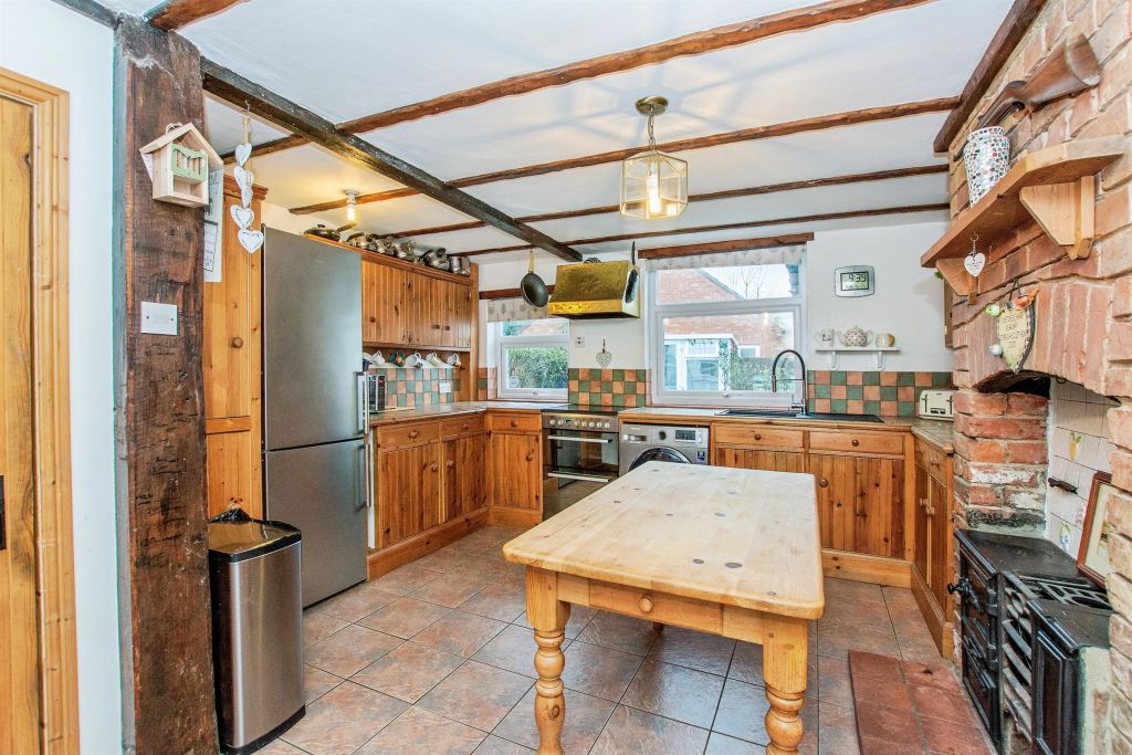 Property photo 2 of 17