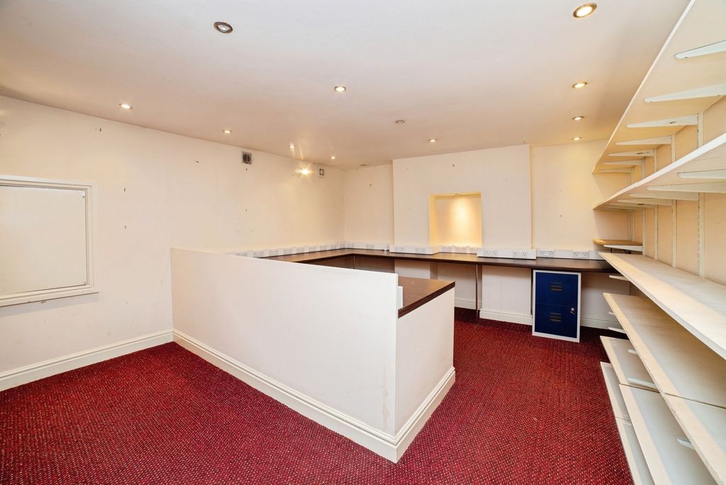 Property photo 2 of 18 Pbox-Img.Jpg