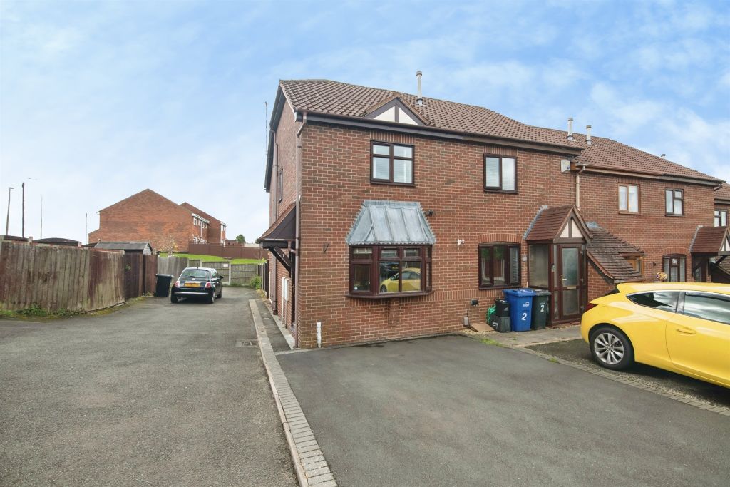 Property photo 1 of 12