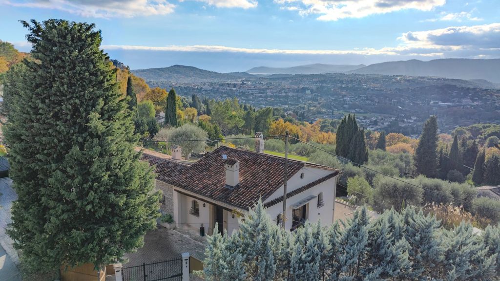 Property photo 1 of 28