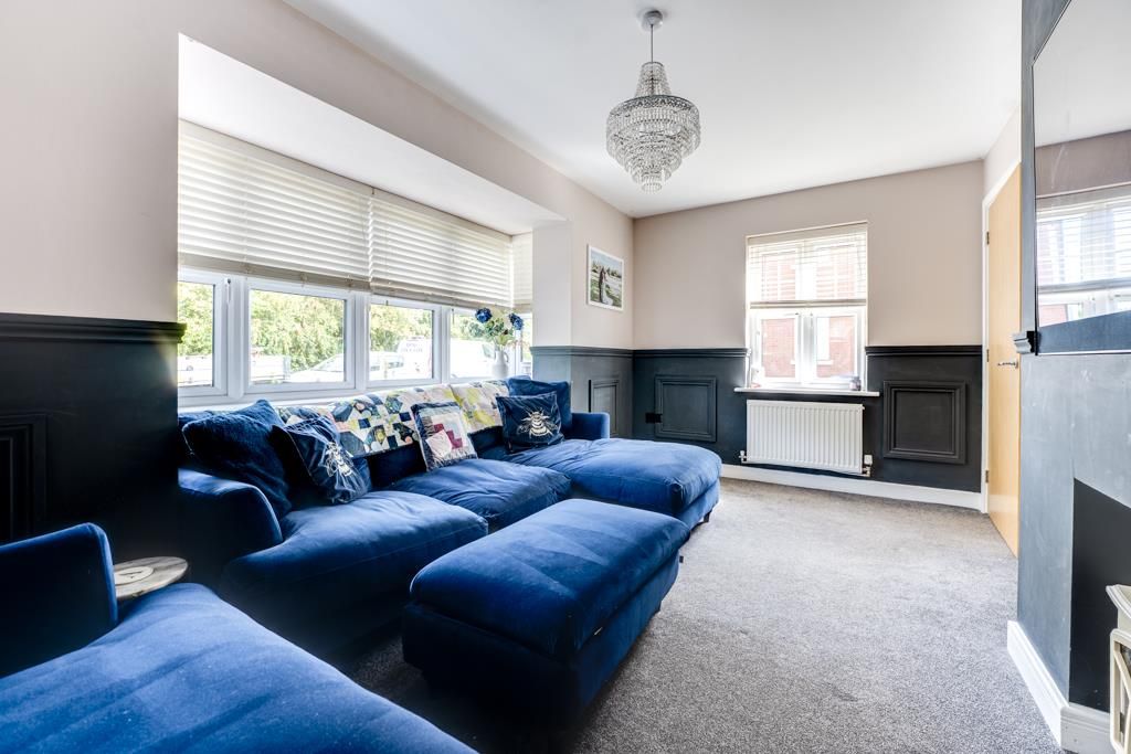 Property photo 3 of 43 5 Spriggs Close, Burton Latimer-20.Jpg